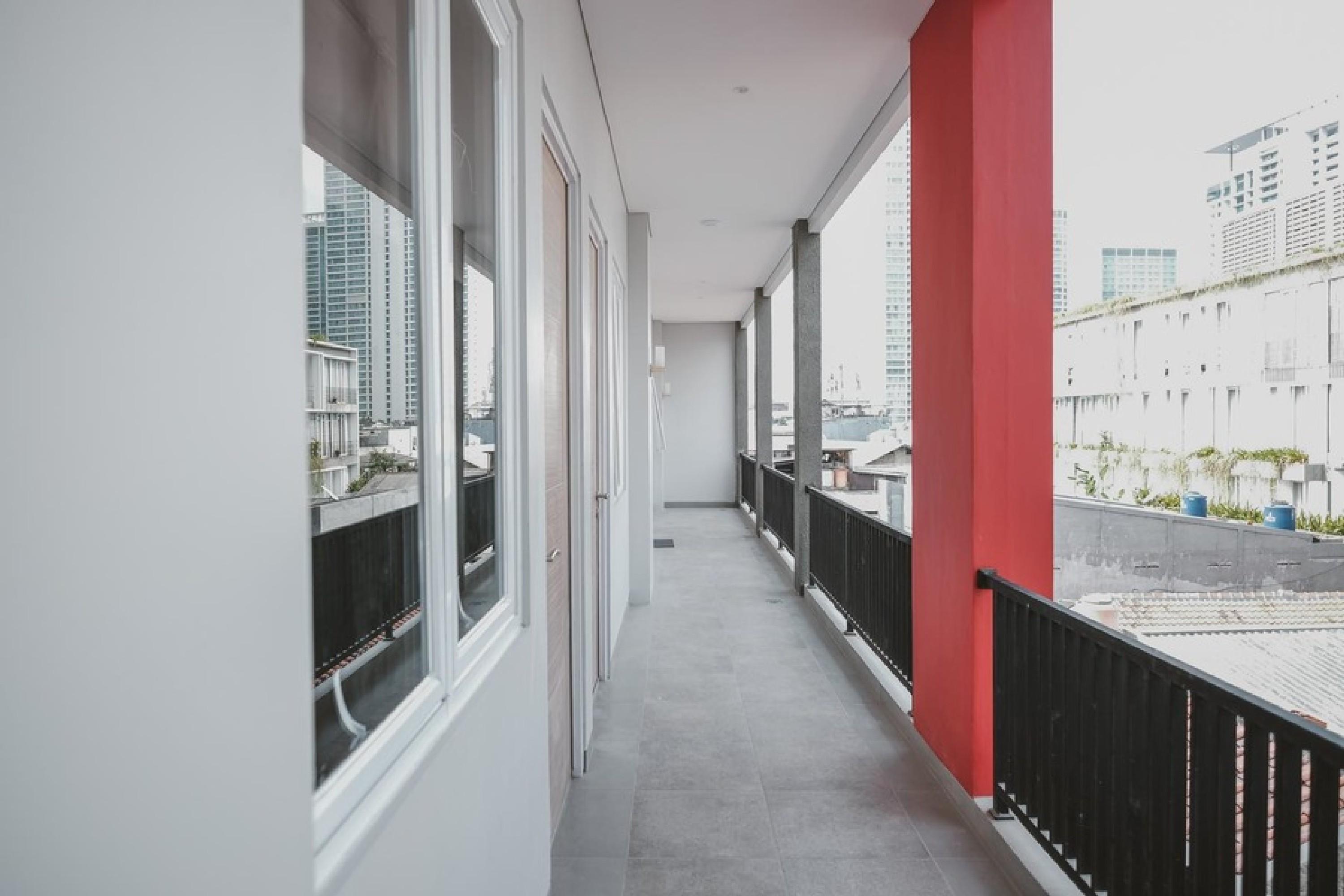 Reddoorz Plus @ Karet Pedurenan 3 Джакарта Екстериор снимка