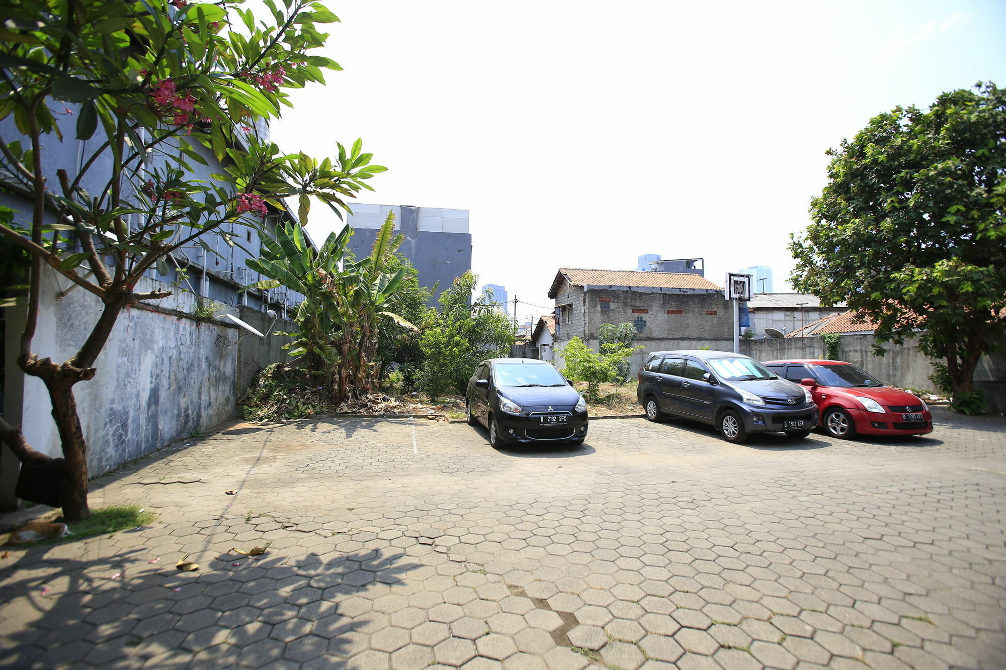 Reddoorz Plus @ Karet Pedurenan 3 Джакарта Екстериор снимка